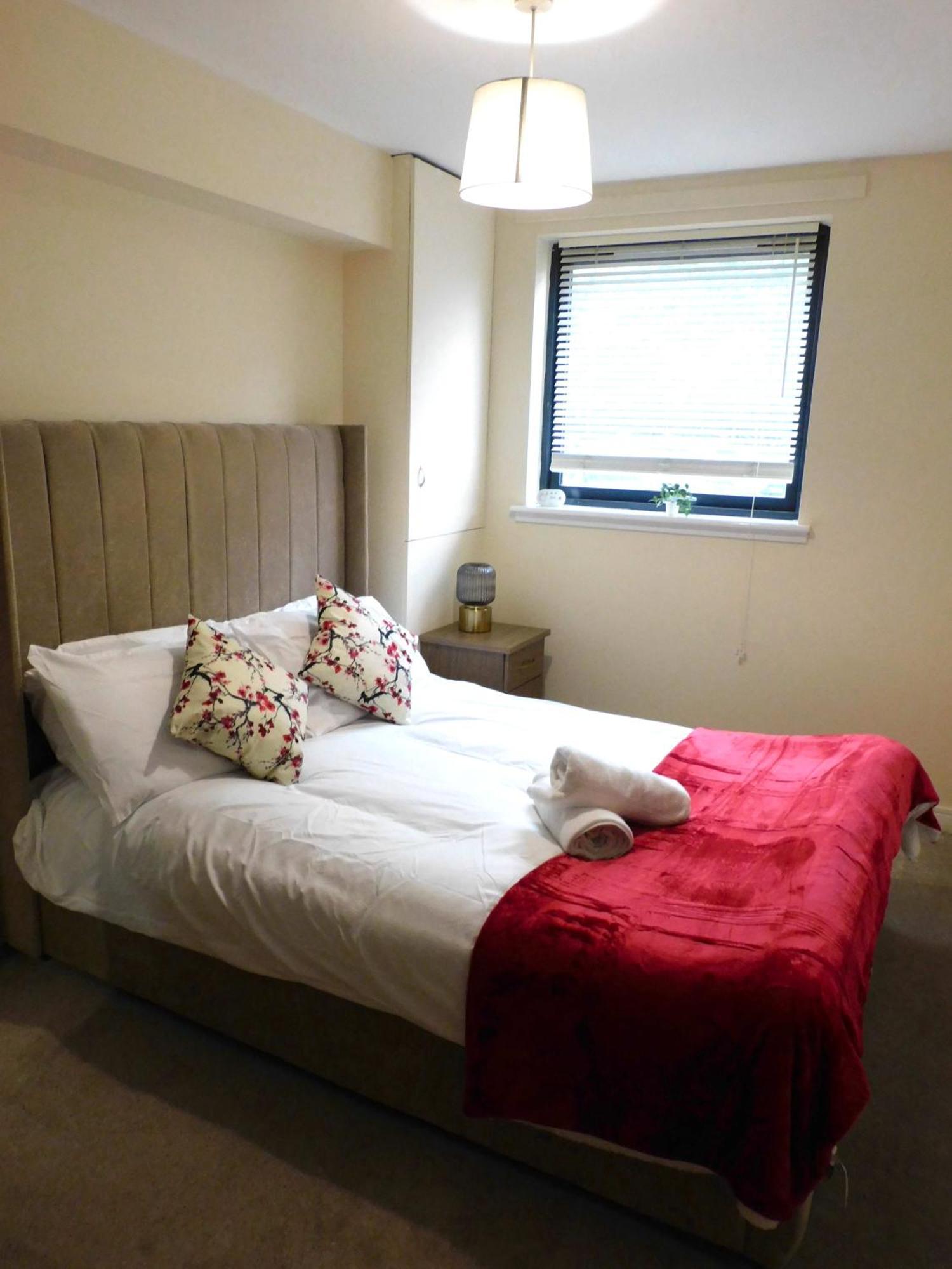 Fabulous 2 Bed Apt 10 Mins From City Centre Глазгоу Екстериор снимка